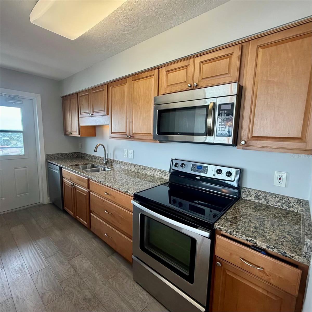ALIKI GOLD COAST CONDO 01 - Residential