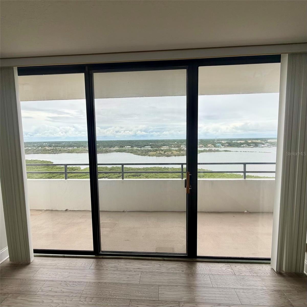 ALIKI GOLD COAST CONDO 01 - Residential