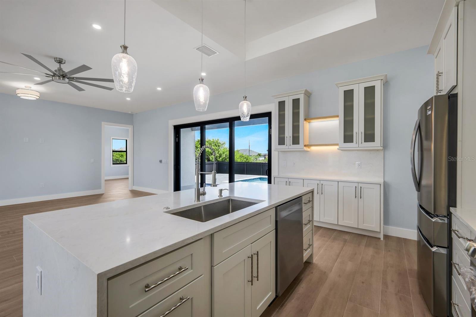 SOUTH GULF COVE - Residential
