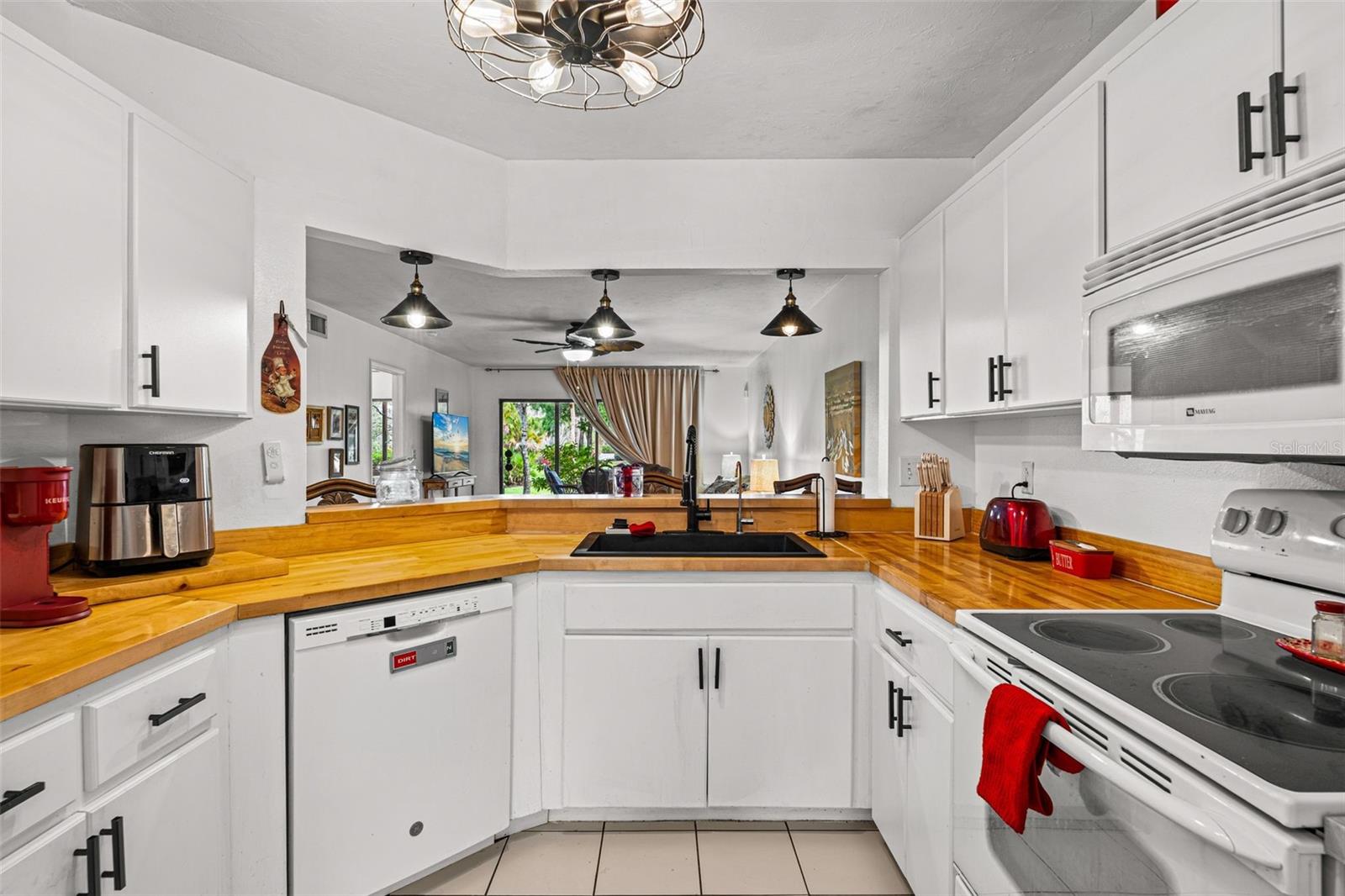 LAKE ARROWHEAD - Residential