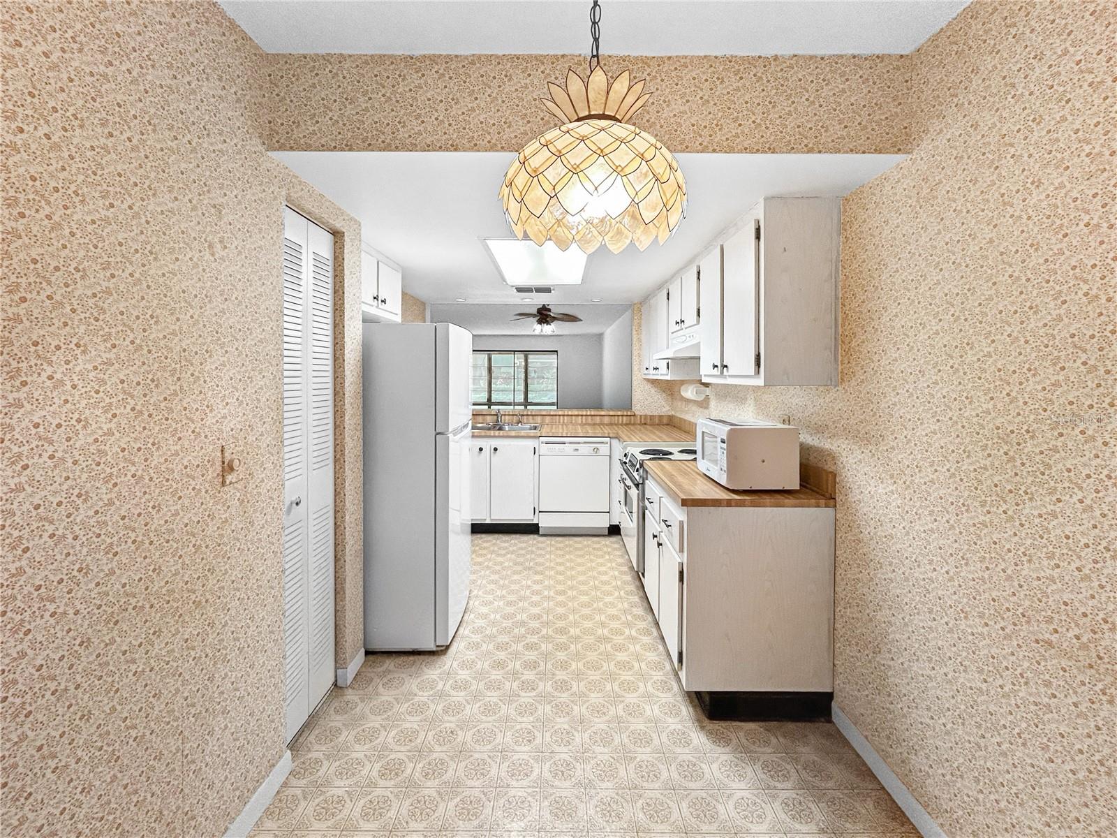 WATERS EDGE 4 CONDO - Residential
