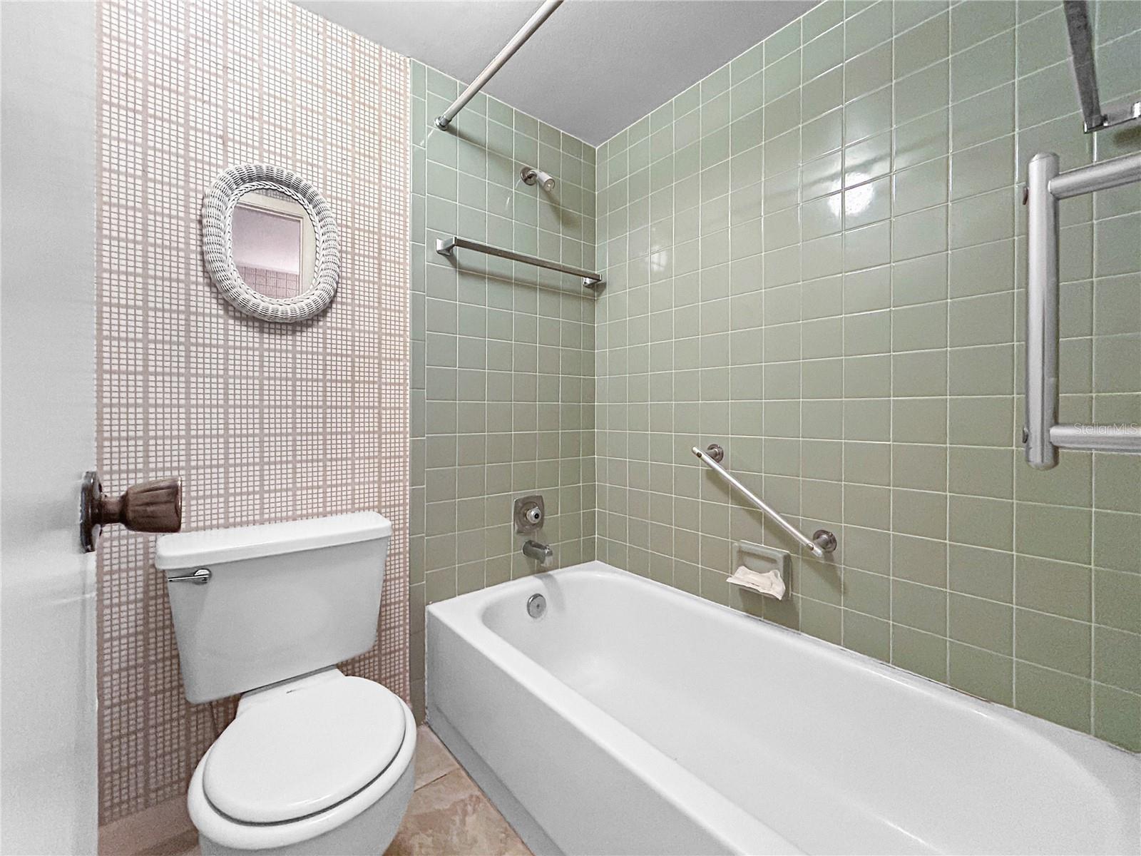 WATERS EDGE 4 CONDO - Residential