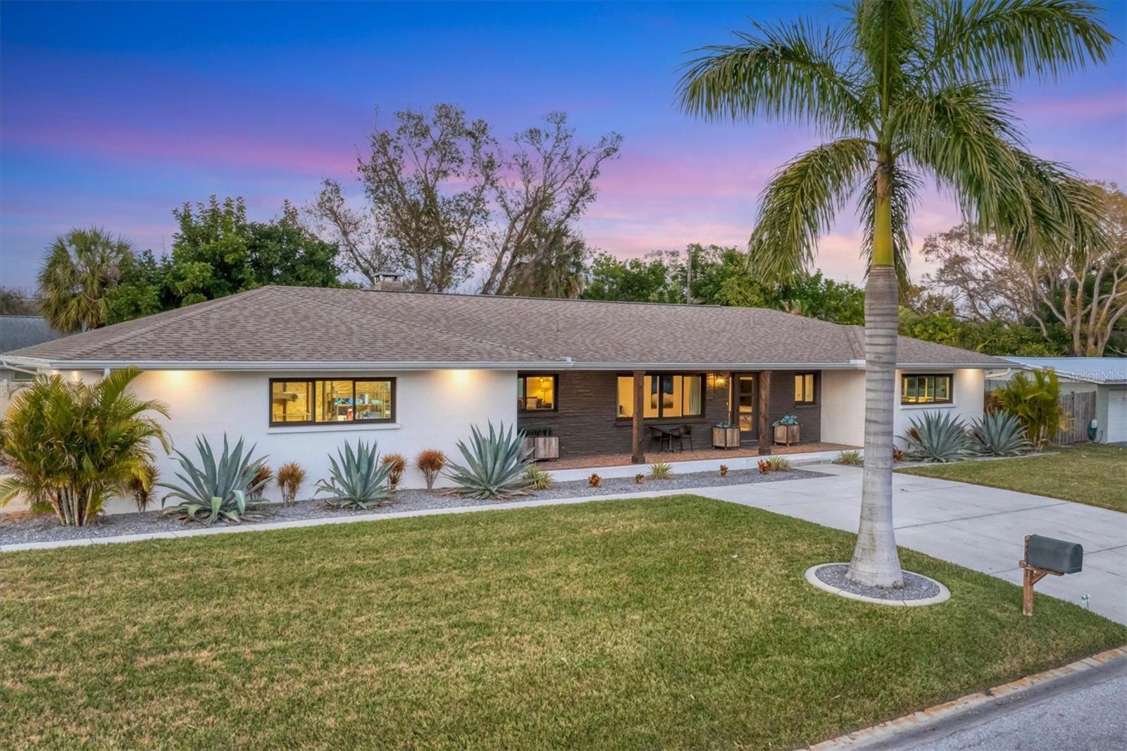 SOUTH GATE - Residential