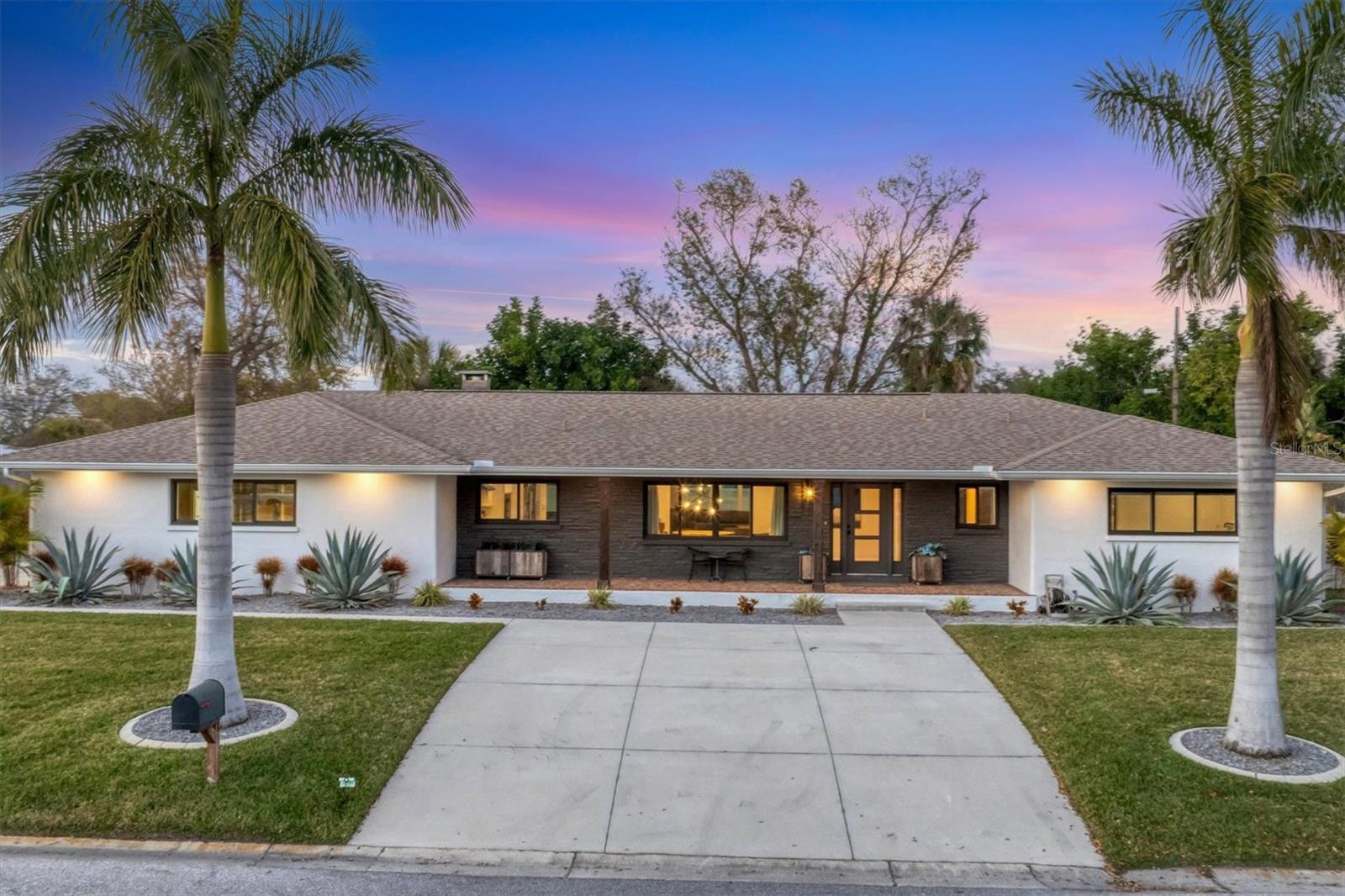 SOUTH GATE - Residential