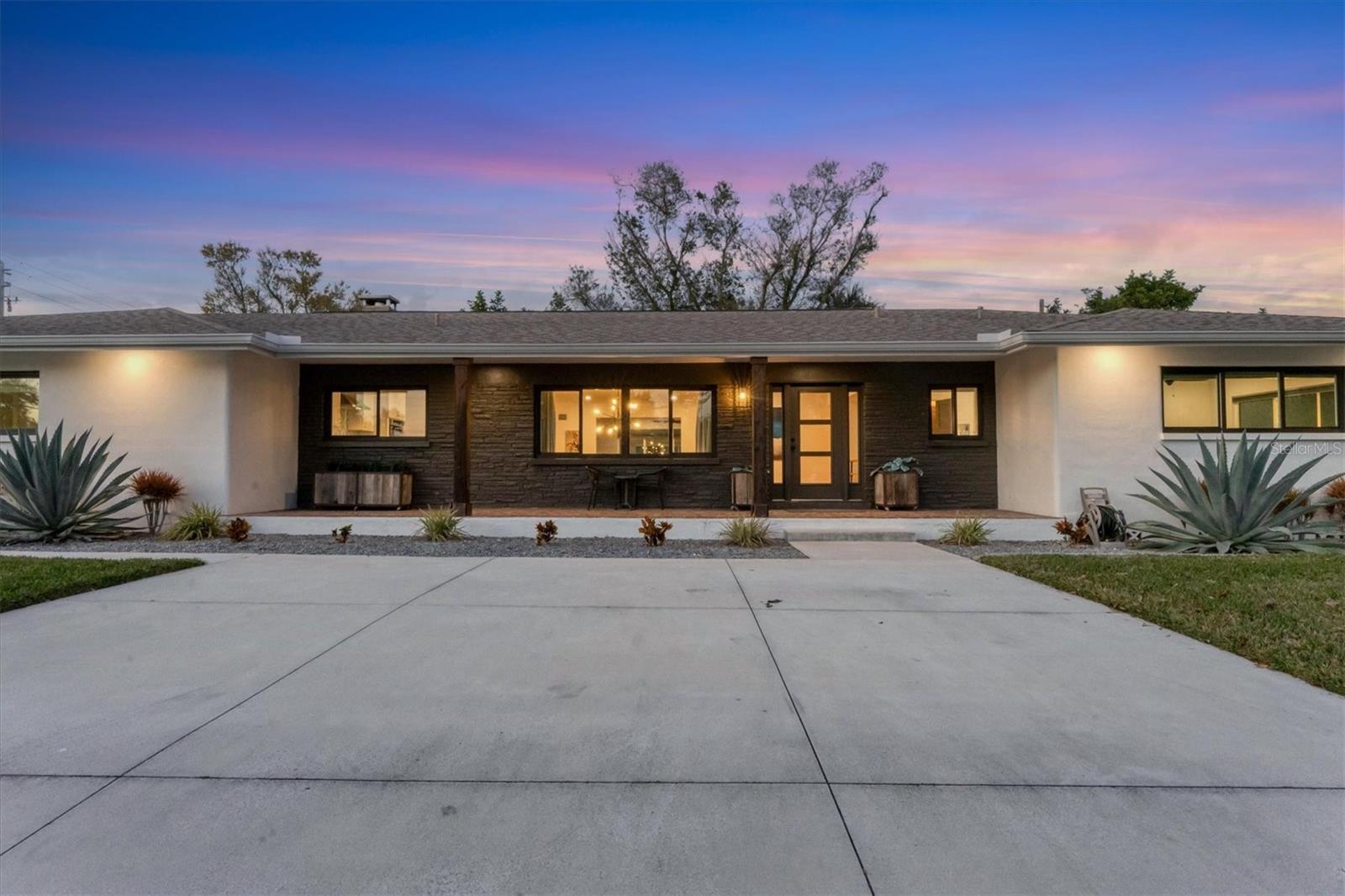 SOUTH GATE - Residential