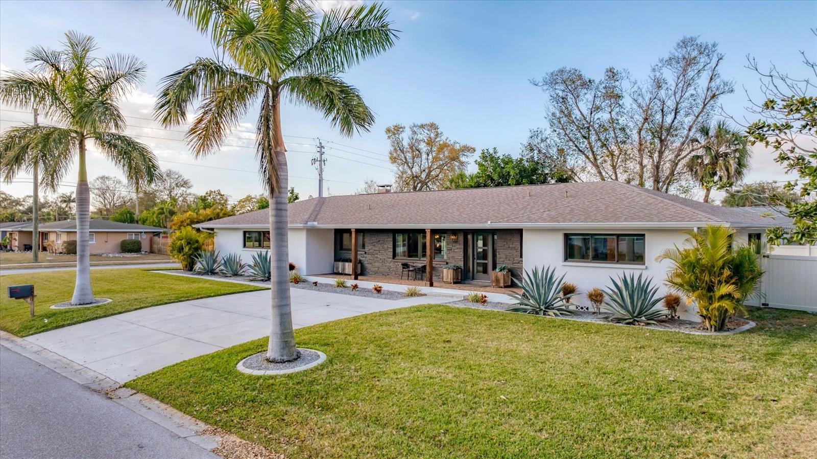 SOUTH GATE - Residential