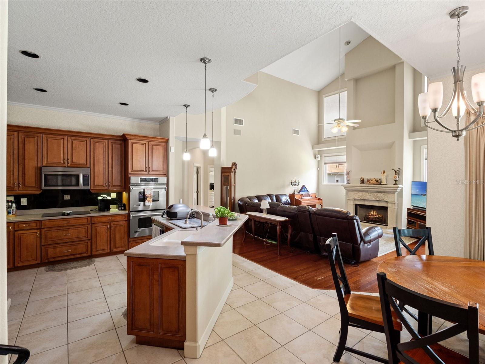 WATERS EDGE BOCA POINTE AT TURTLE CREEK - Residential