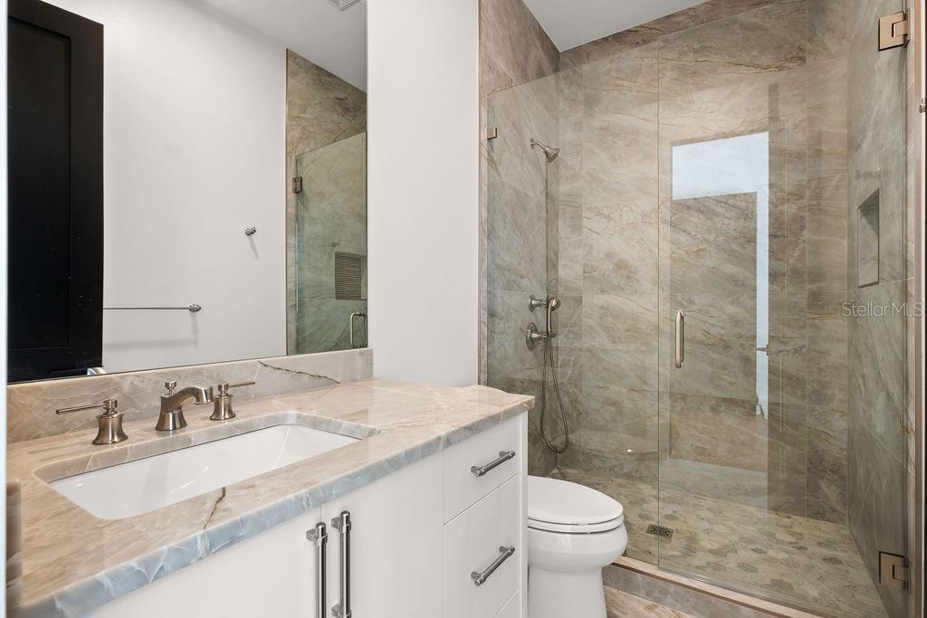 ISLEWORTH - Residential