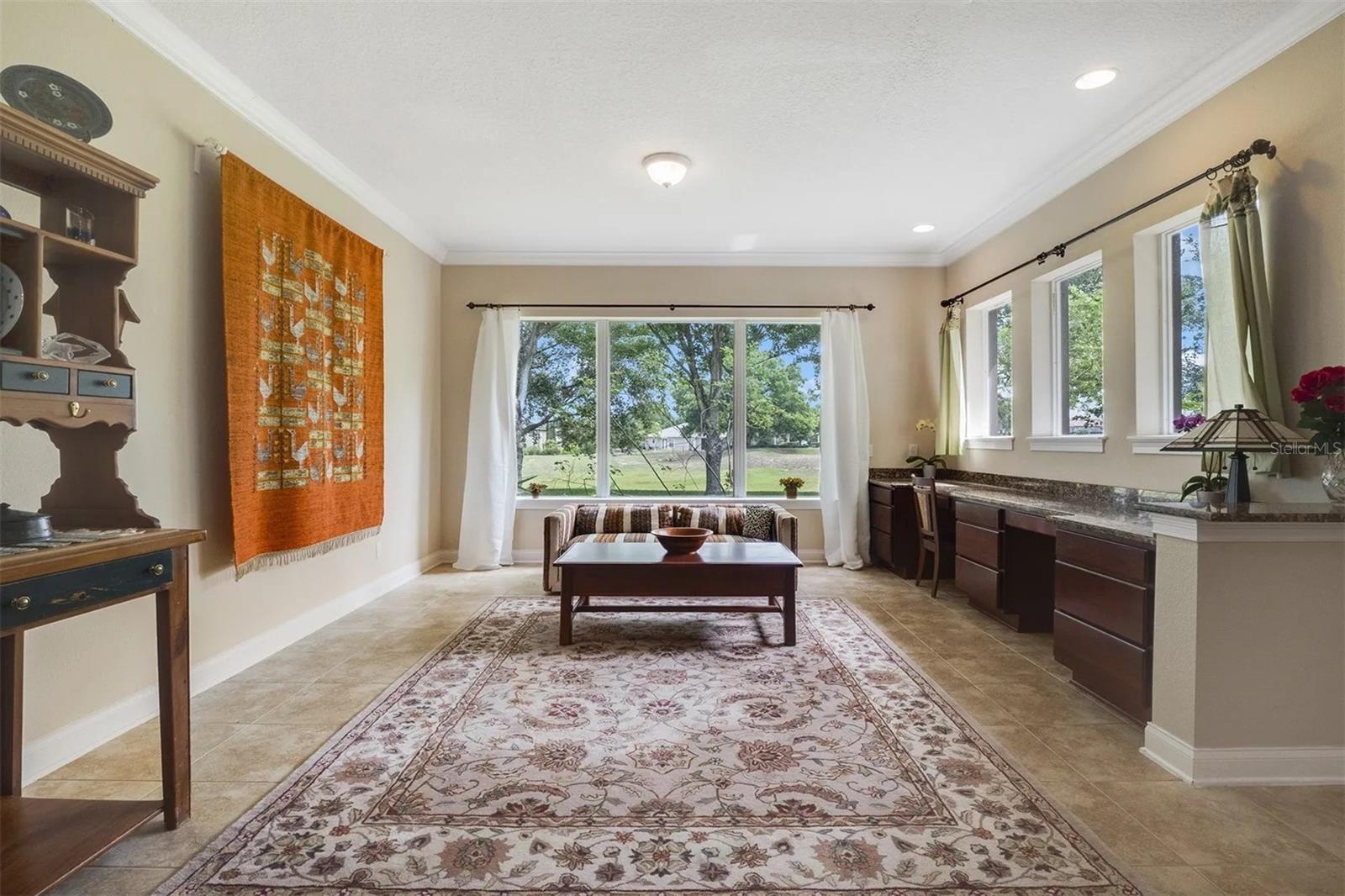 HEATHROW COUNTRY ESTATE - Residential