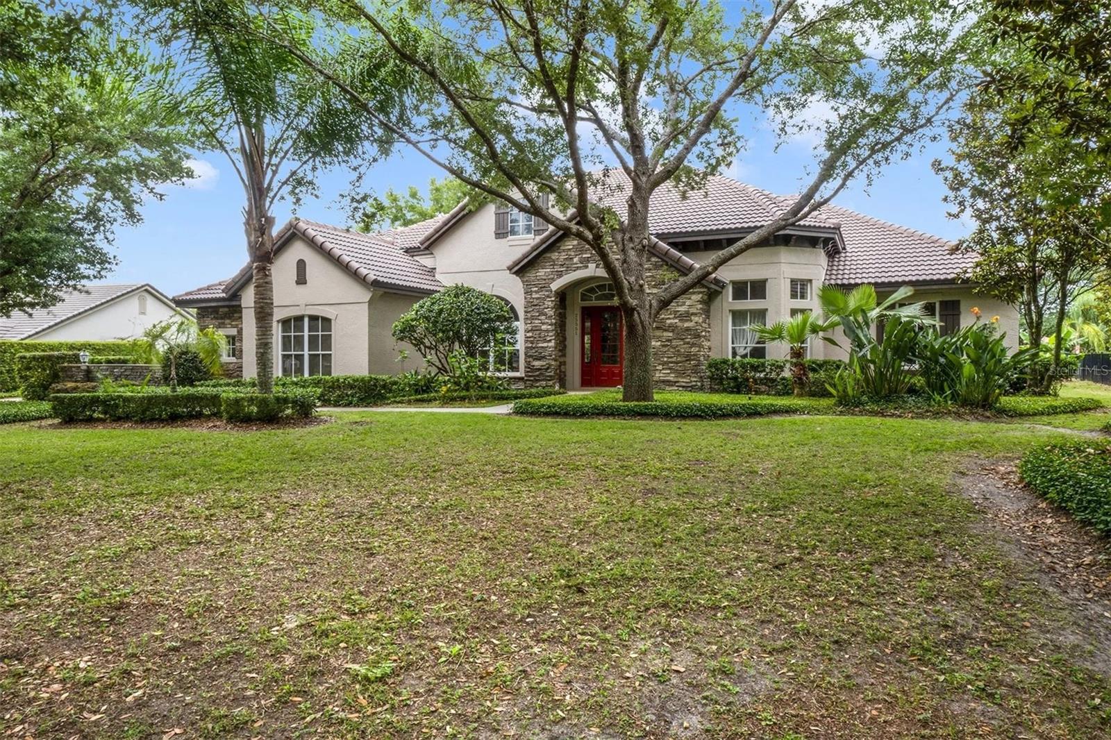 HEATHROW COUNTRY ESTATE - Residential