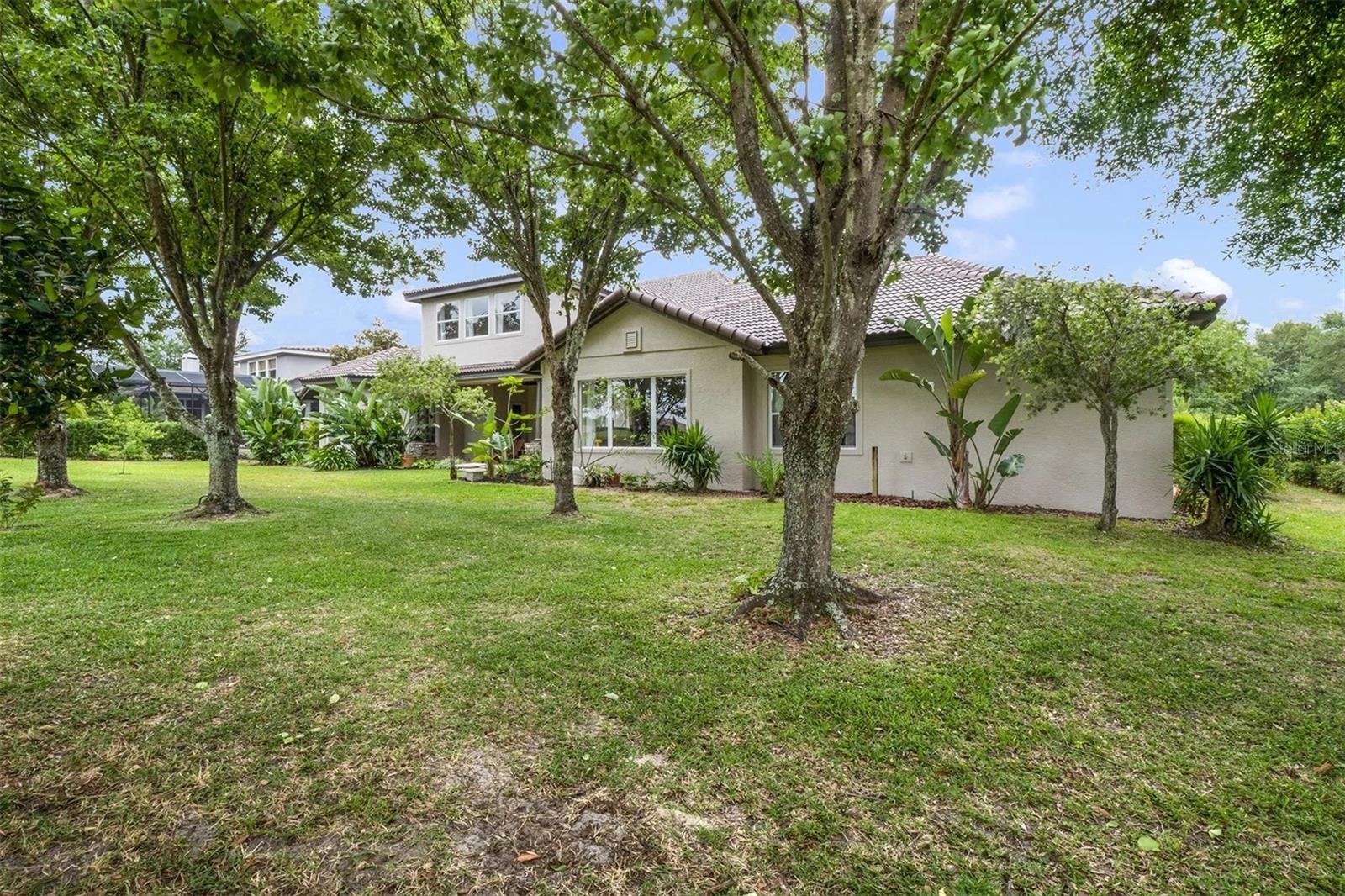 HEATHROW COUNTRY ESTATE - Residential