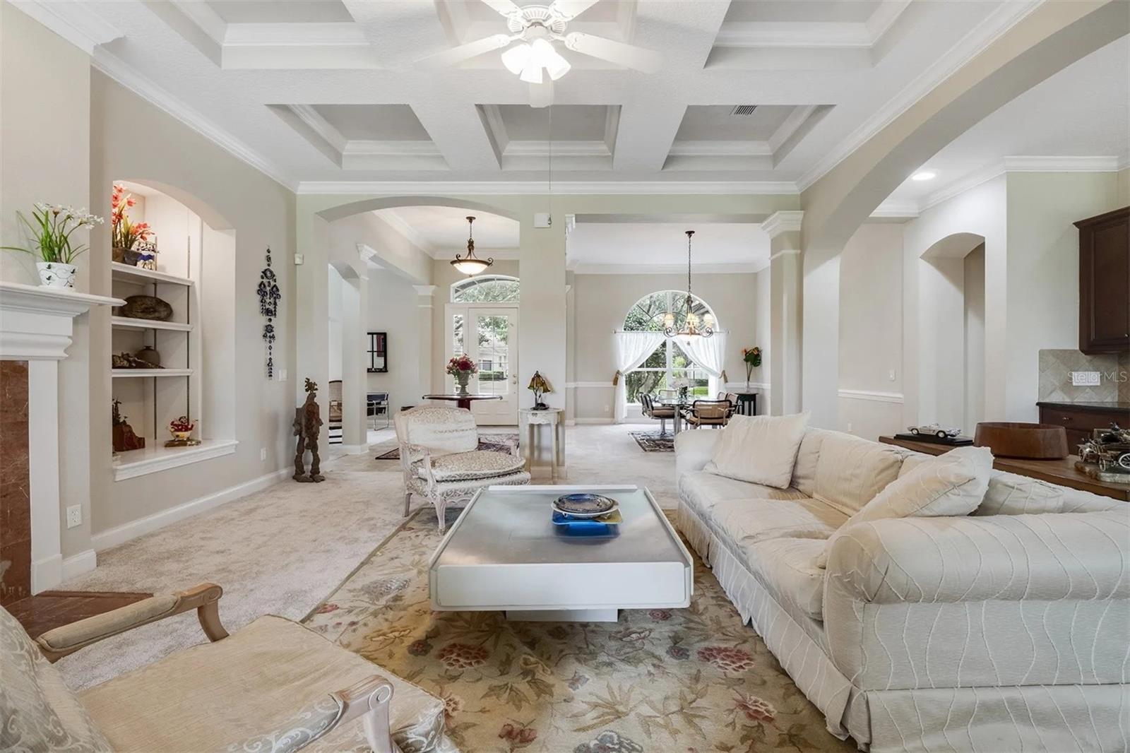 HEATHROW COUNTRY ESTATE - Residential