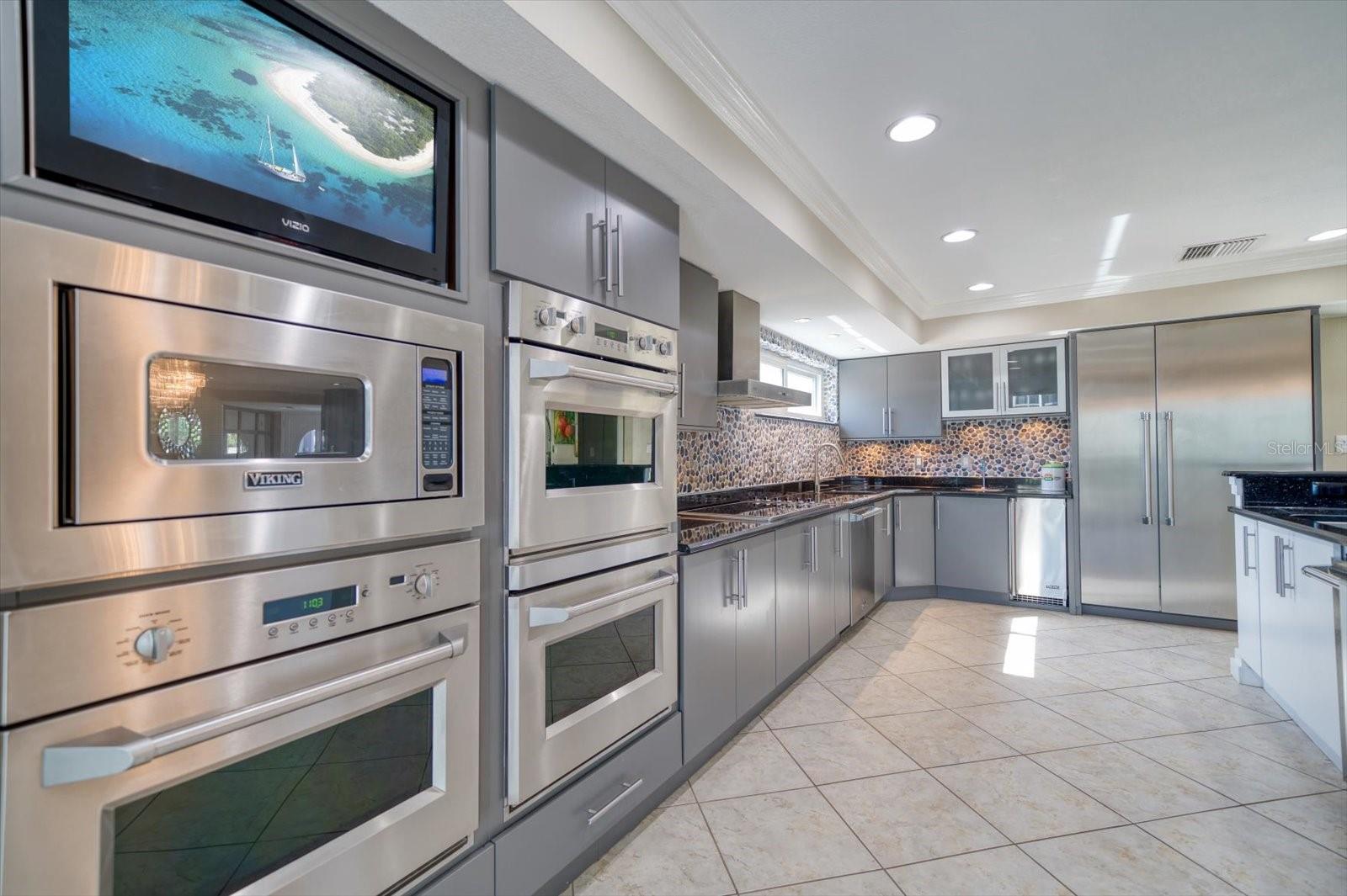 BELLEAIR BEACH YACHT CLUB ESTATES - Residential