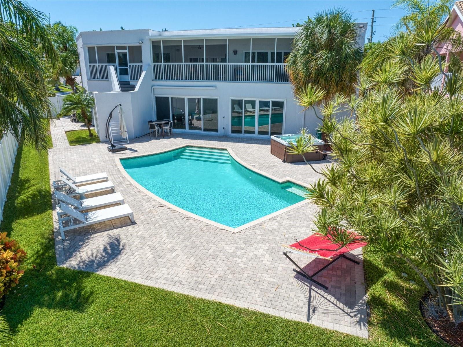 BELLEAIR BEACH YACHT CLUB ESTATES - Residential