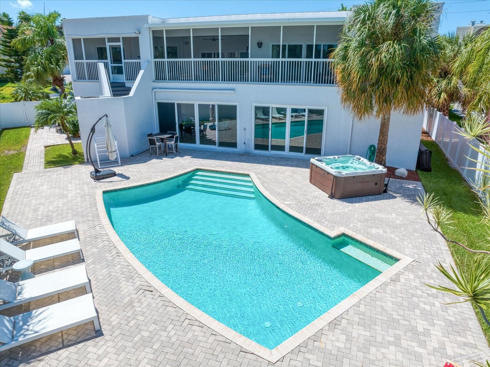BELLEAIR BEACH YACHT CLUB ESTATES - Residential