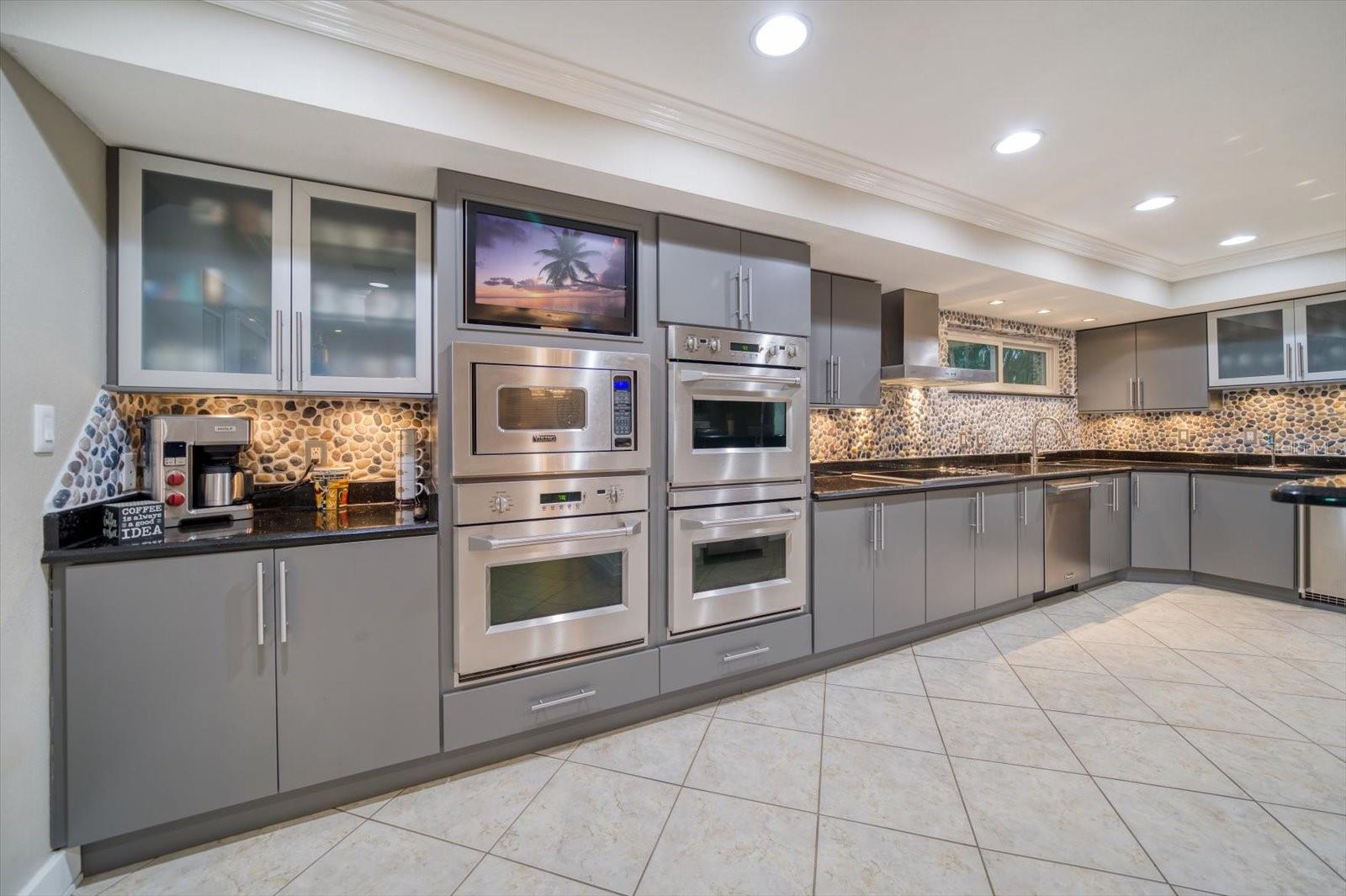 BELLEAIR BEACH YACHT CLUB ESTATES - Residential