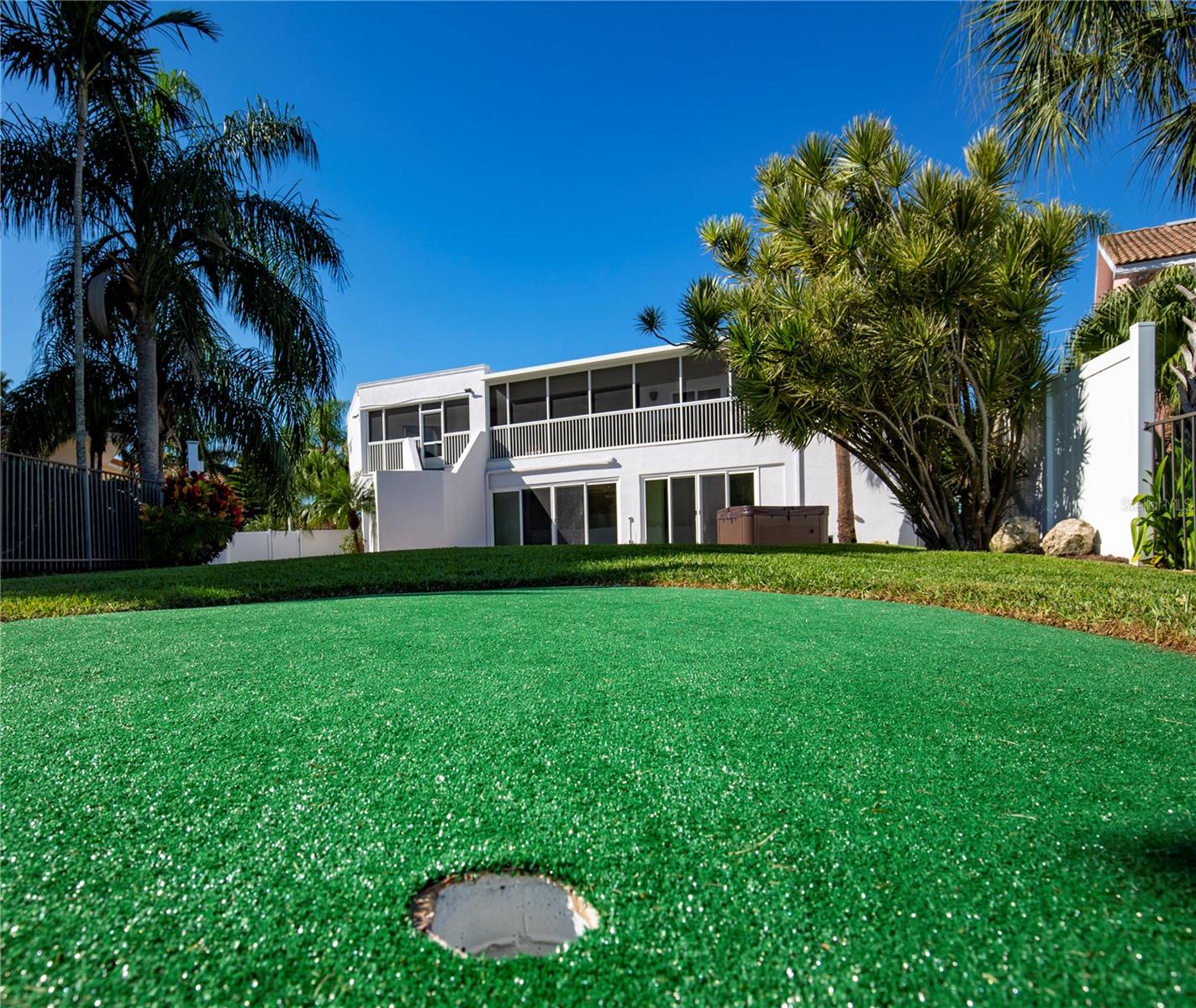 BELLEAIR BEACH YACHT CLUB ESTATES - Residential