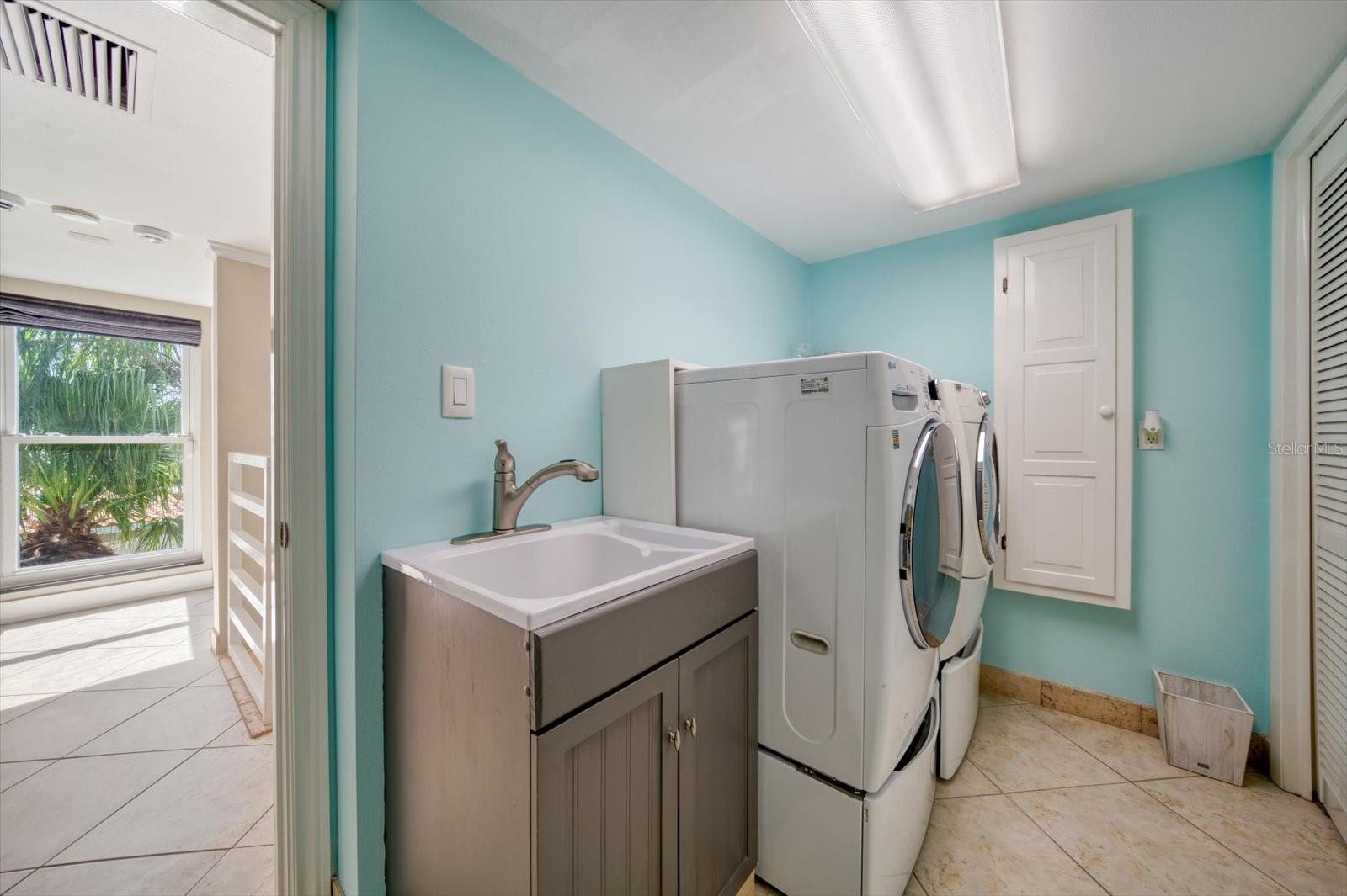 BELLEAIR BEACH YACHT CLUB ESTATES - Residential
