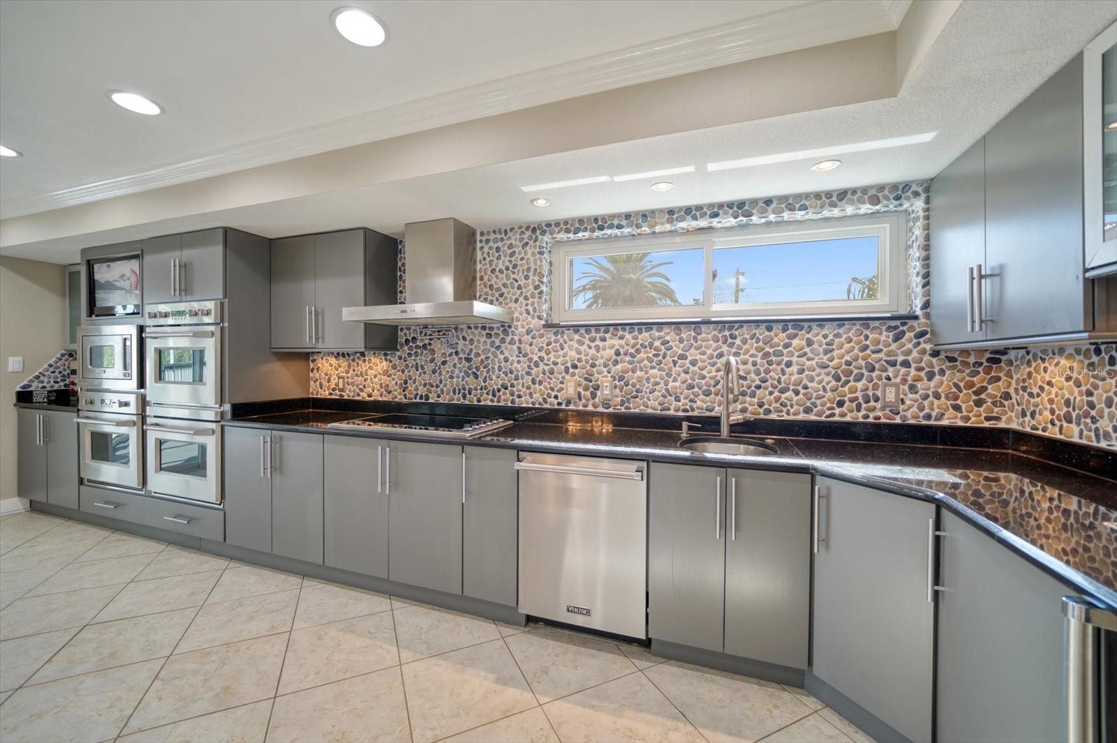 BELLEAIR BEACH YACHT CLUB ESTATES - Residential
