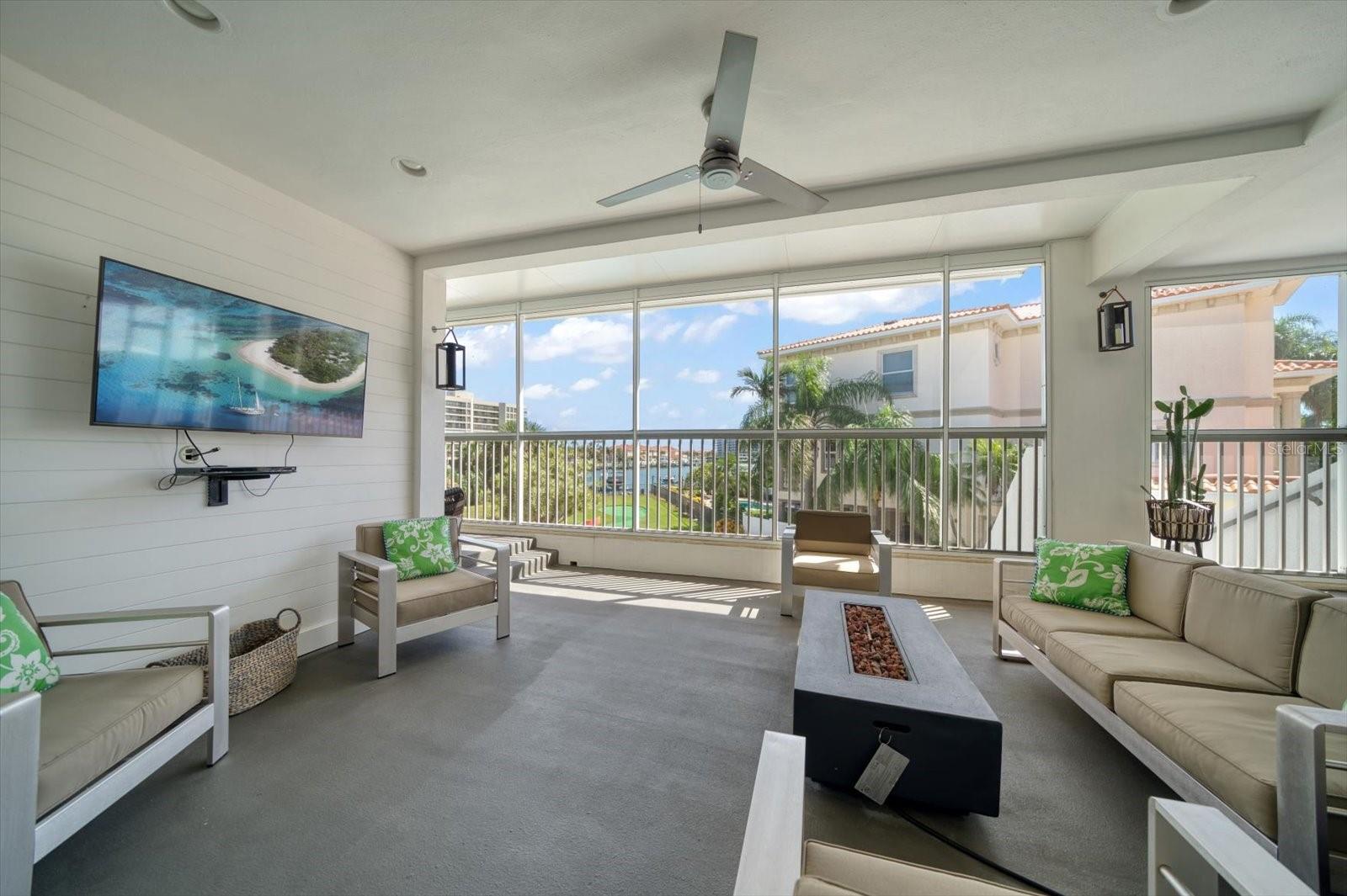 BELLEAIR BEACH YACHT CLUB ESTATES - Residential