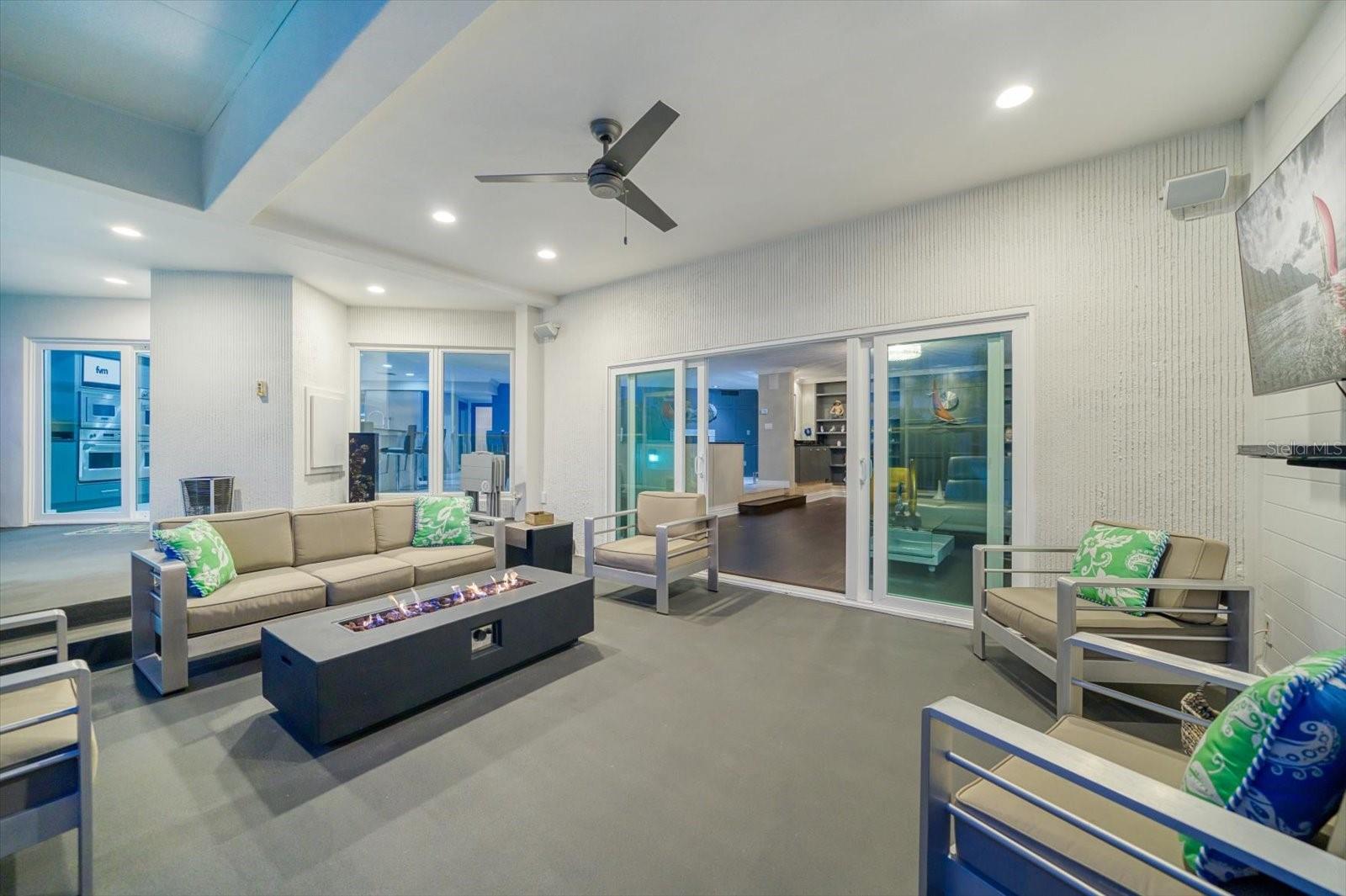BELLEAIR BEACH YACHT CLUB ESTATES - Residential