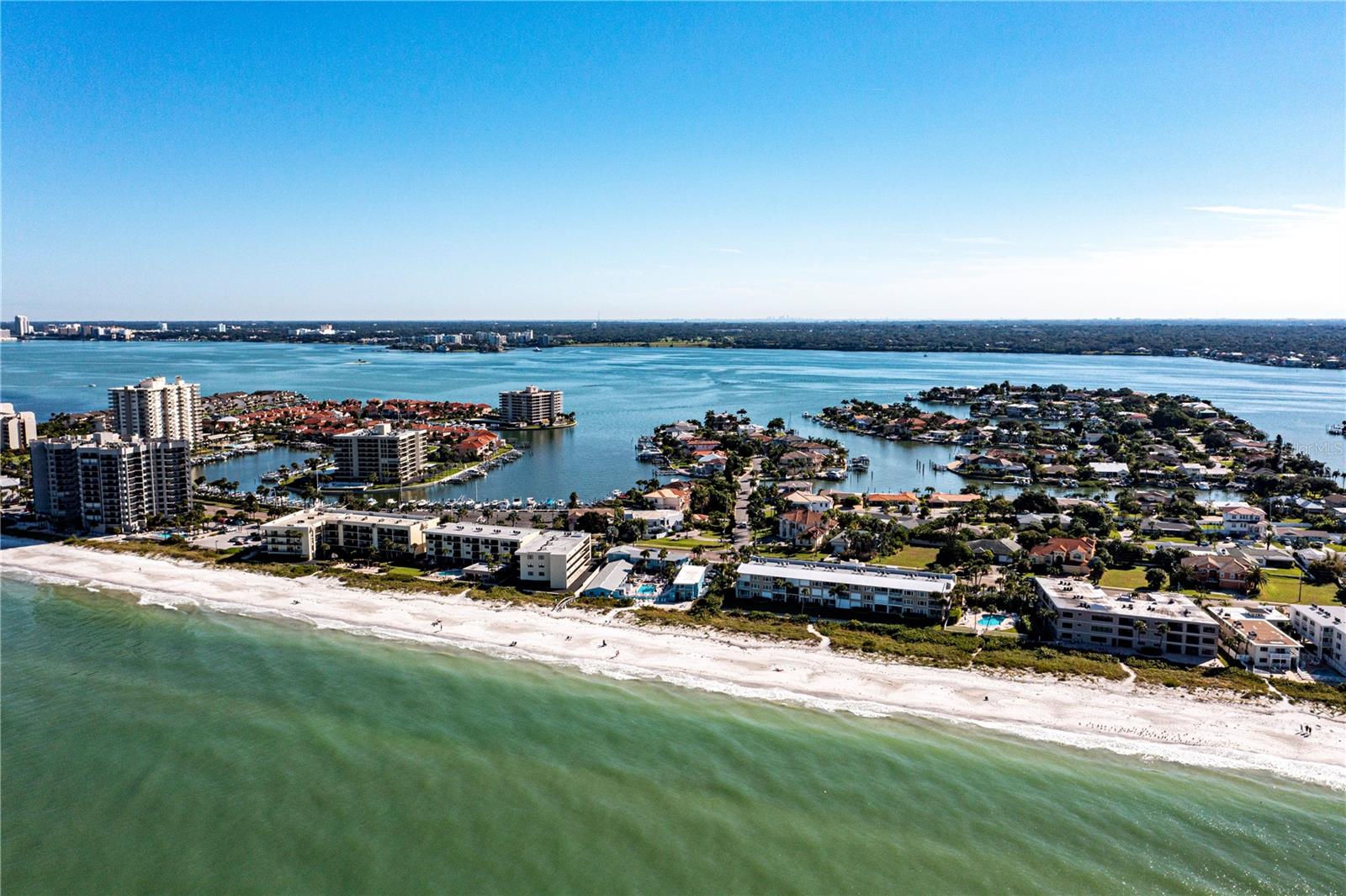 BELLEAIR BEACH YACHT CLUB ESTATES - Residential