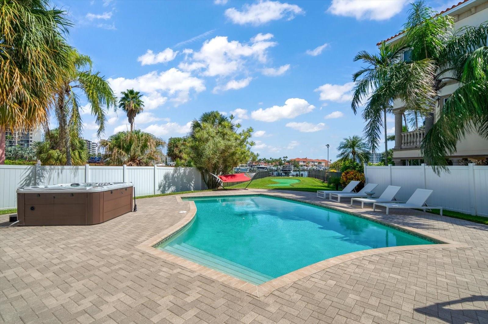 BELLEAIR BEACH YACHT CLUB ESTATES - Residential
