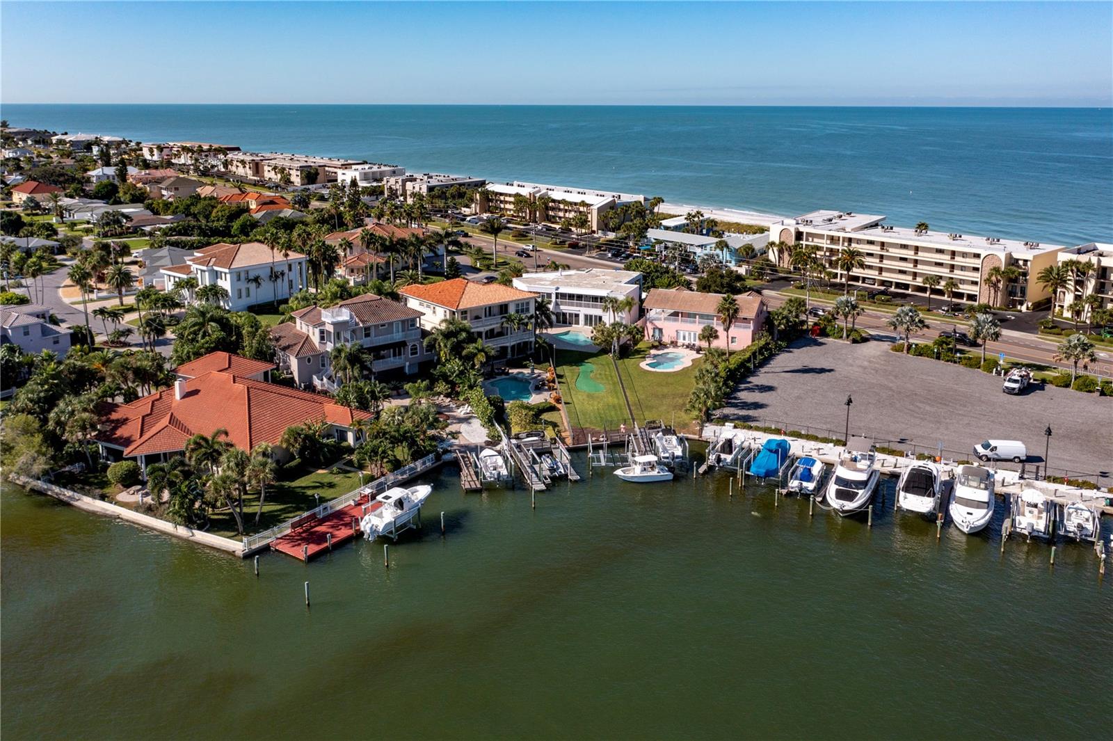 BELLEAIR BEACH YACHT CLUB ESTATES - Residential