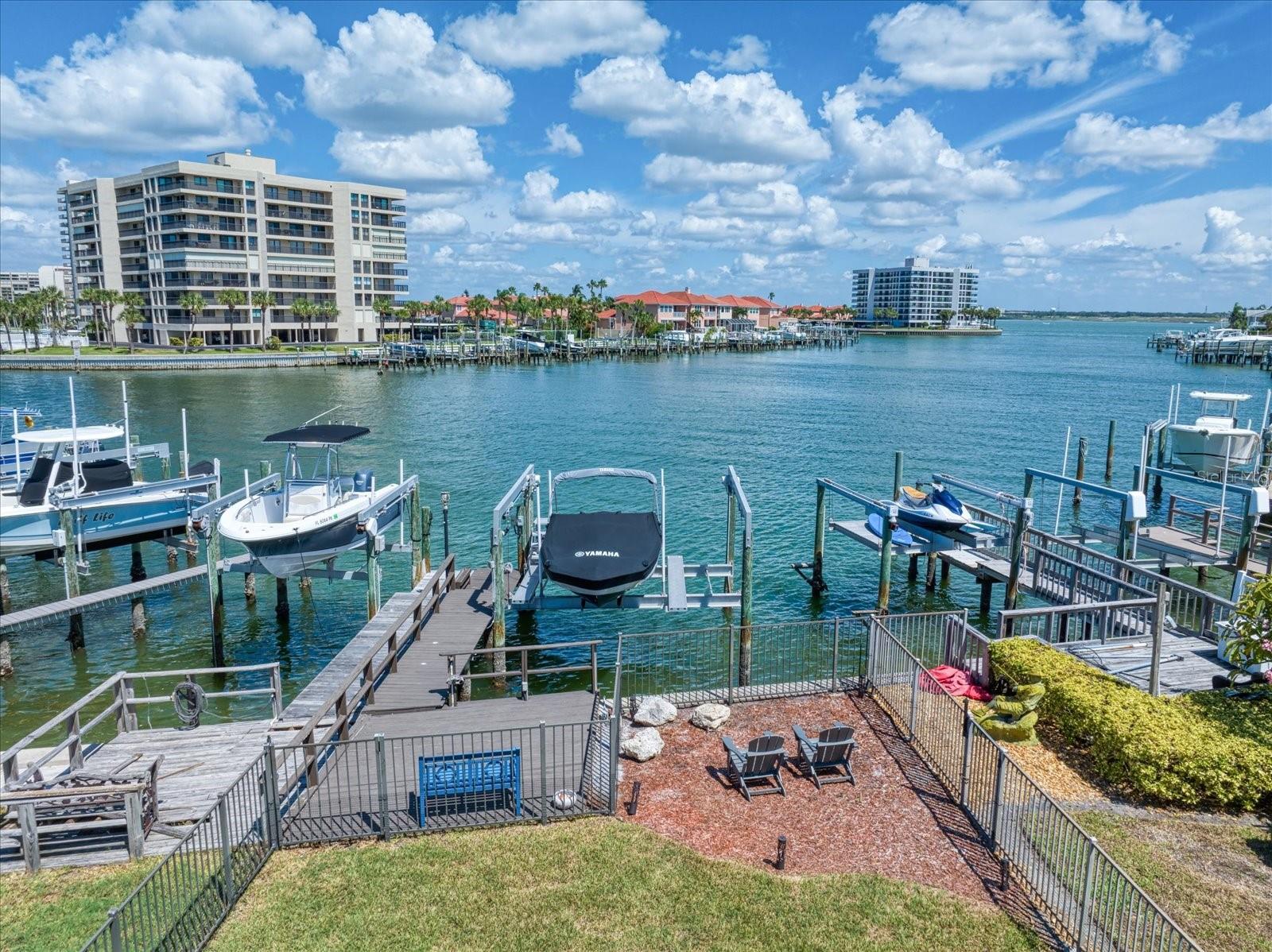 BELLEAIR BEACH YACHT CLUB ESTATES - Residential