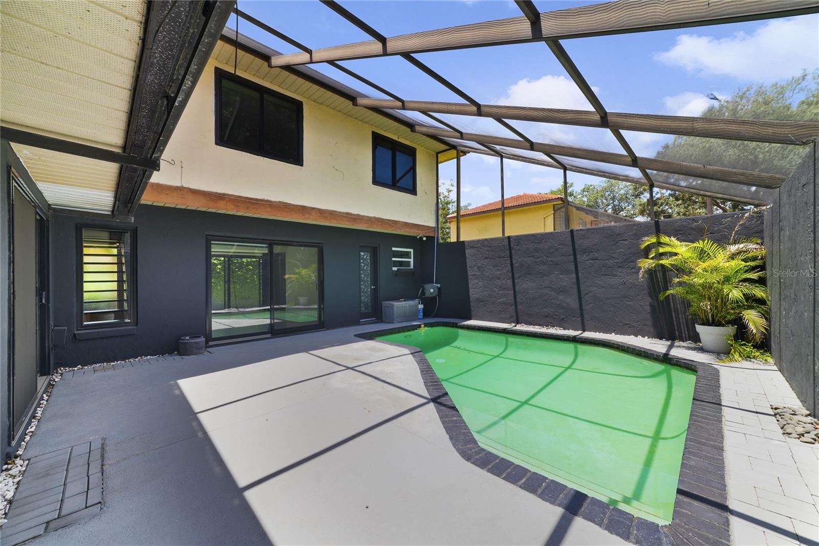 ISLAND CLUB AT ROSEMONT - Residential