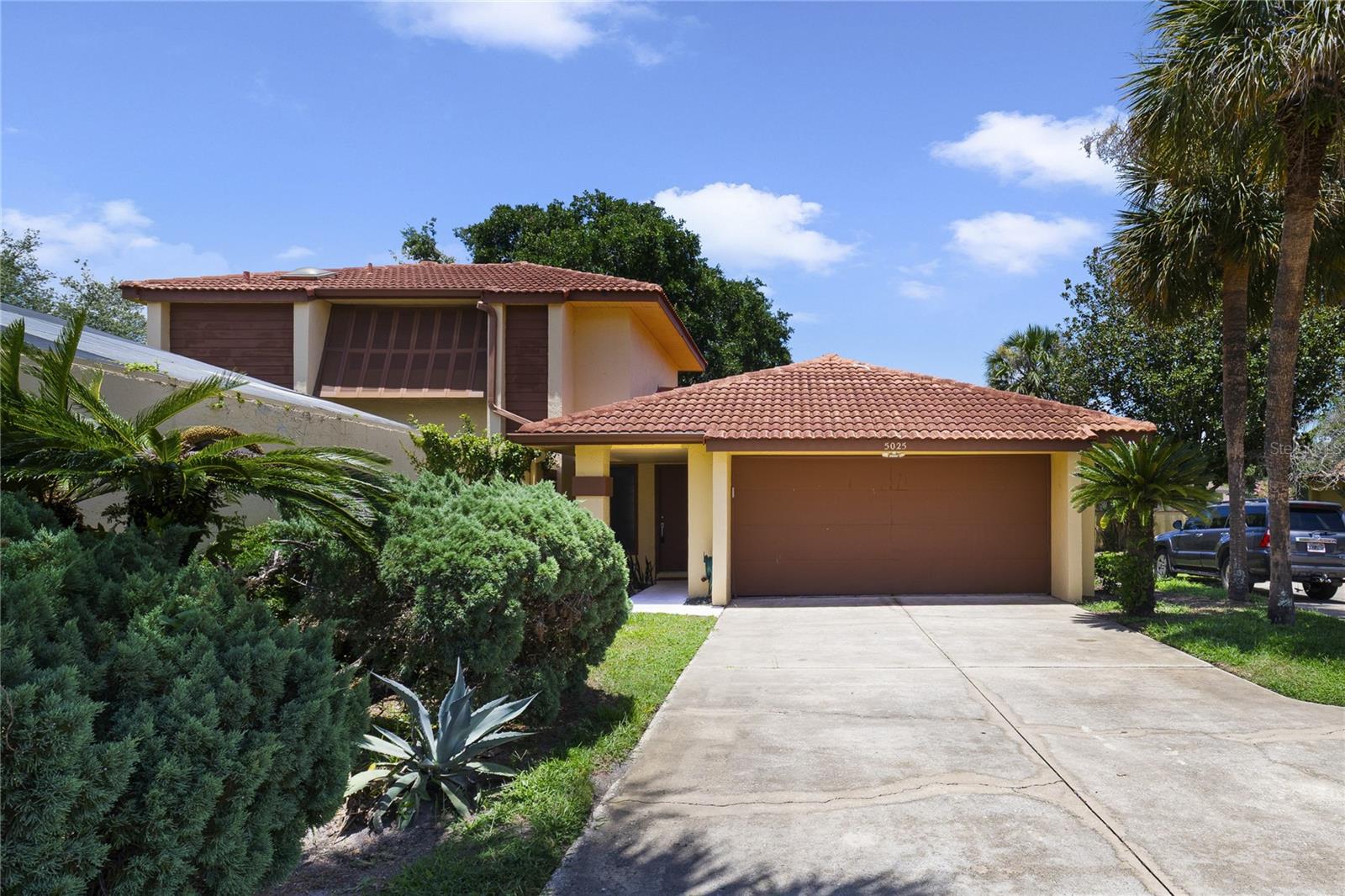 ISLAND CLUB AT ROSEMONT - Residential