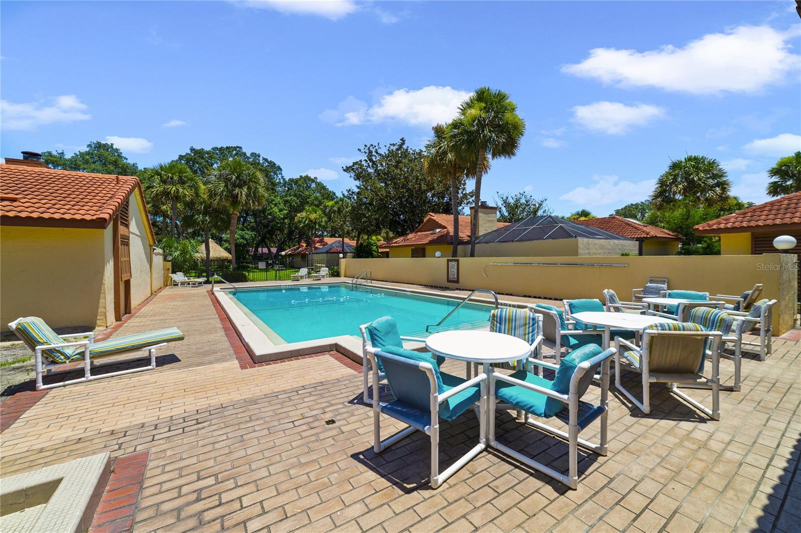 ISLAND CLUB AT ROSEMONT - Residential