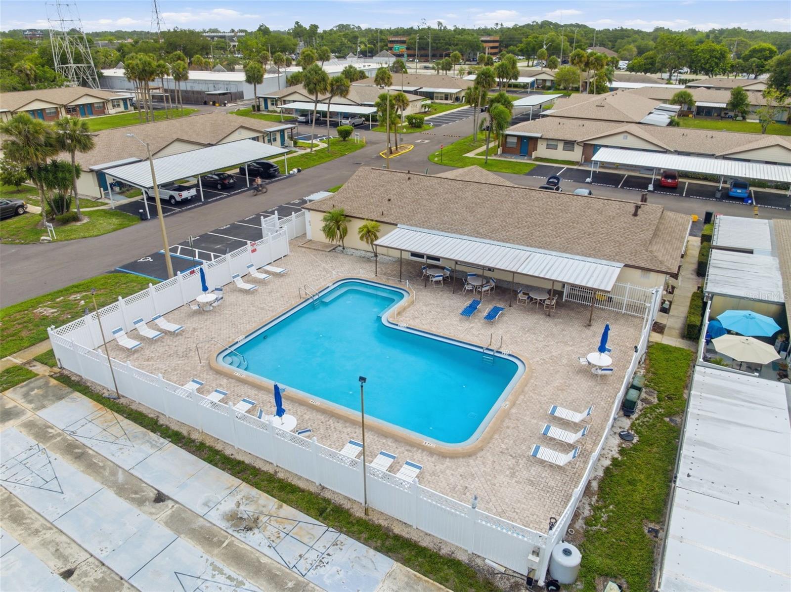 HILL CREST VILLAS - Residential