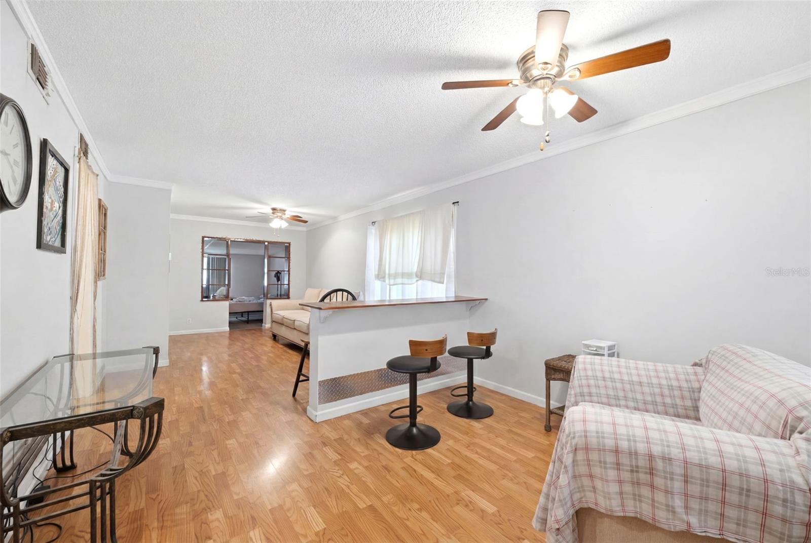 HILL CREST VILLAS - Residential