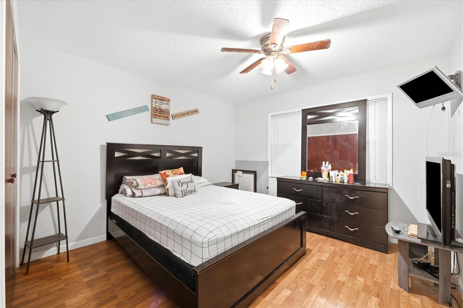 HILL CREST VILLAS - Residential