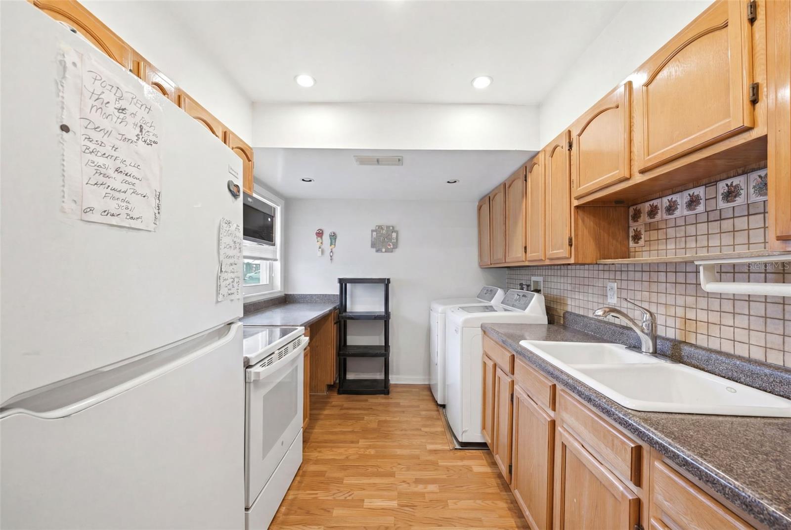 HILL CREST VILLAS - Residential