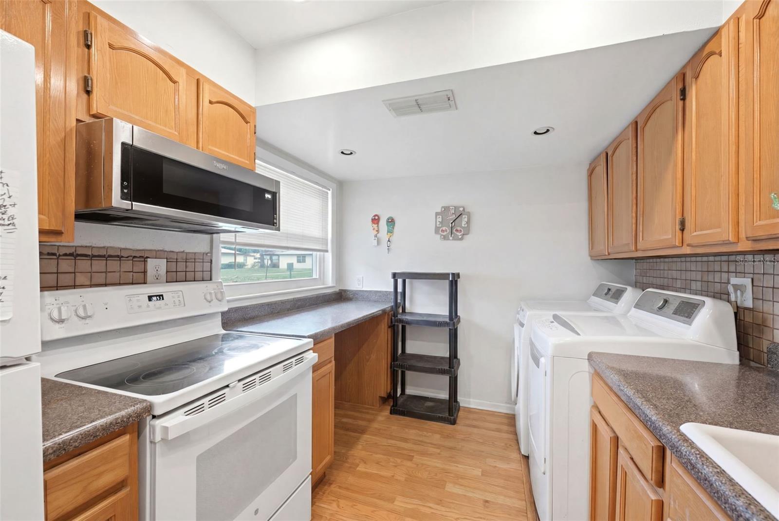 HILL CREST VILLAS - Residential