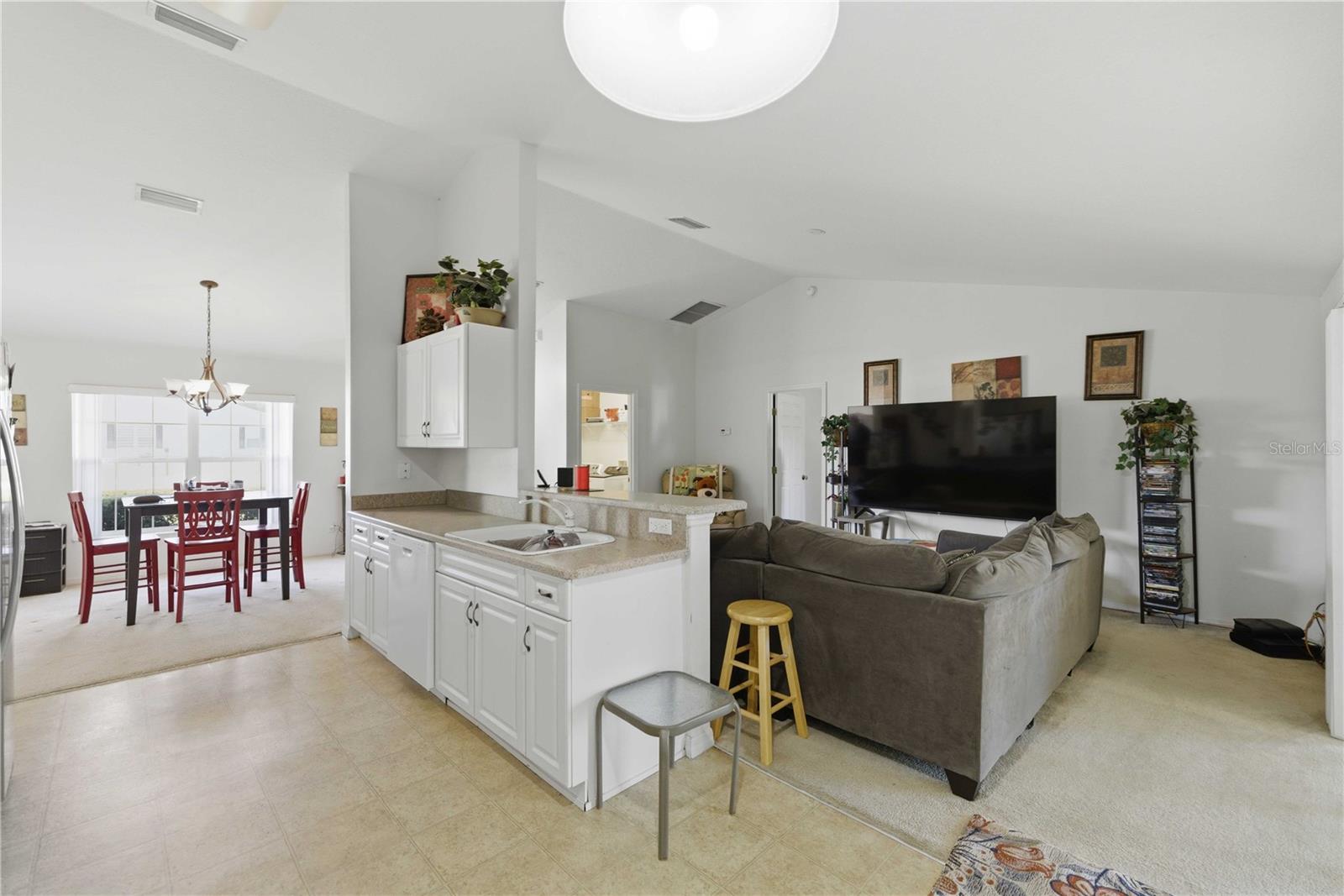 MARION OAKS - Residential