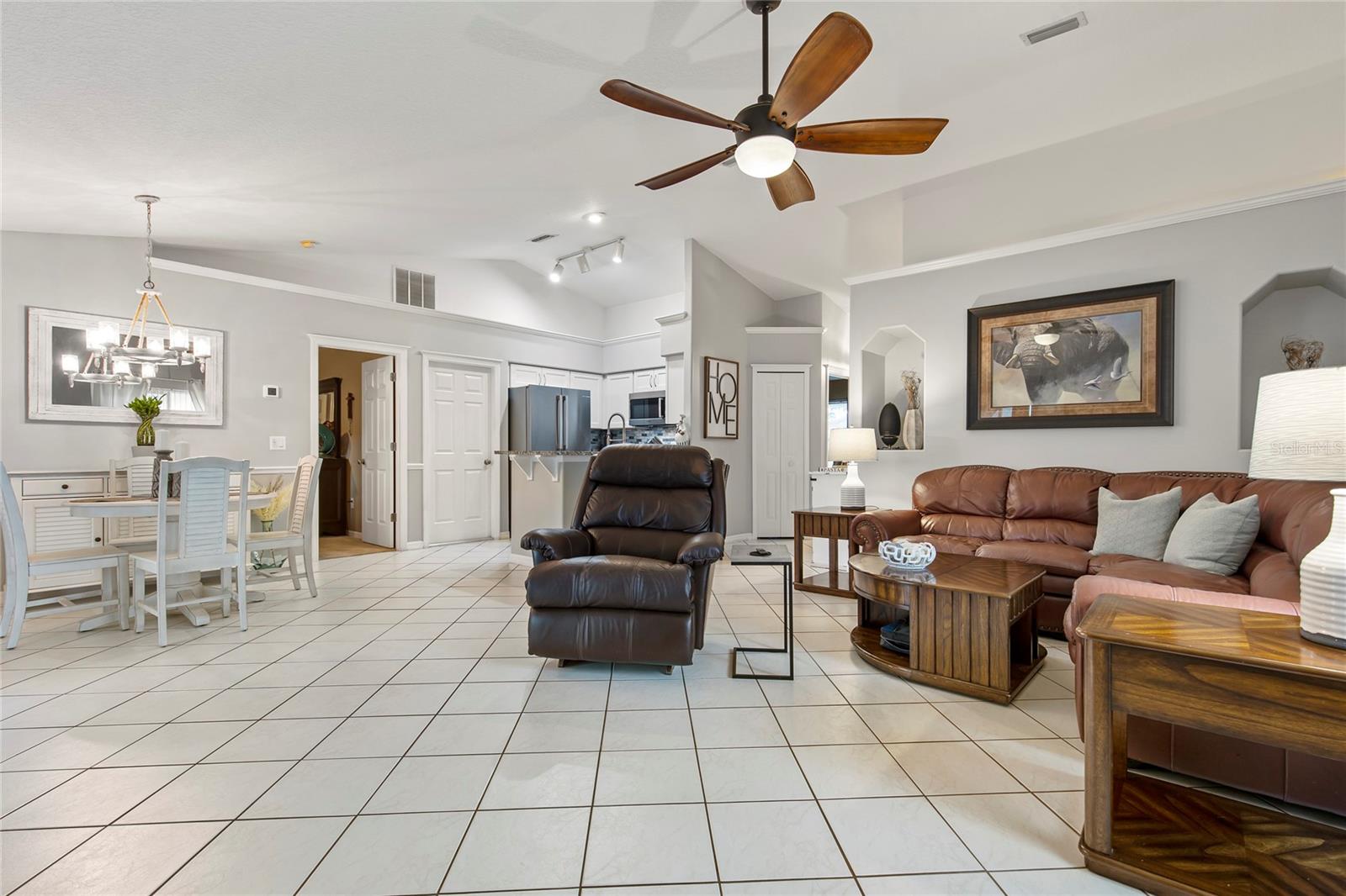 CYPRESS KNOLL - Residential