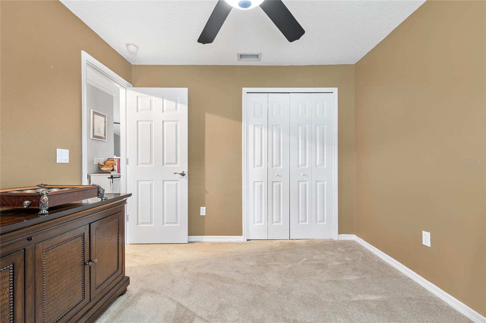 CYPRESS KNOLL - Residential