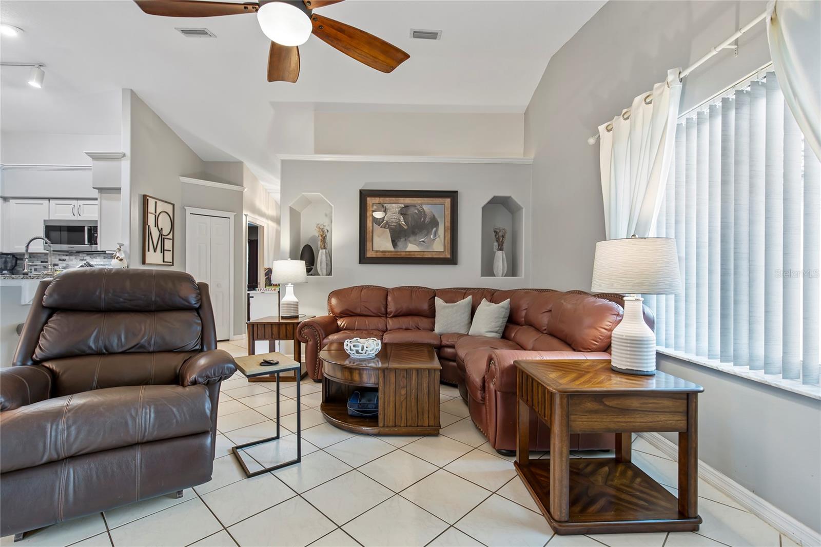 CYPRESS KNOLL - Residential