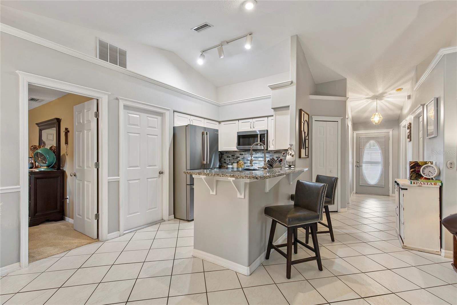 CYPRESS KNOLL - Residential