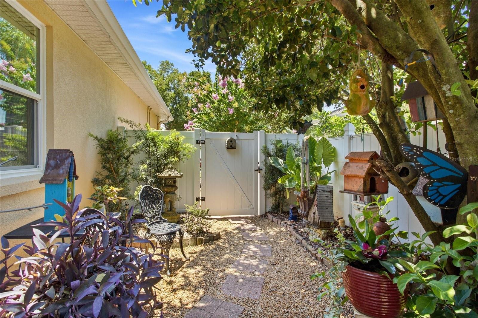 ALEXANDRIA PLACE - Residential