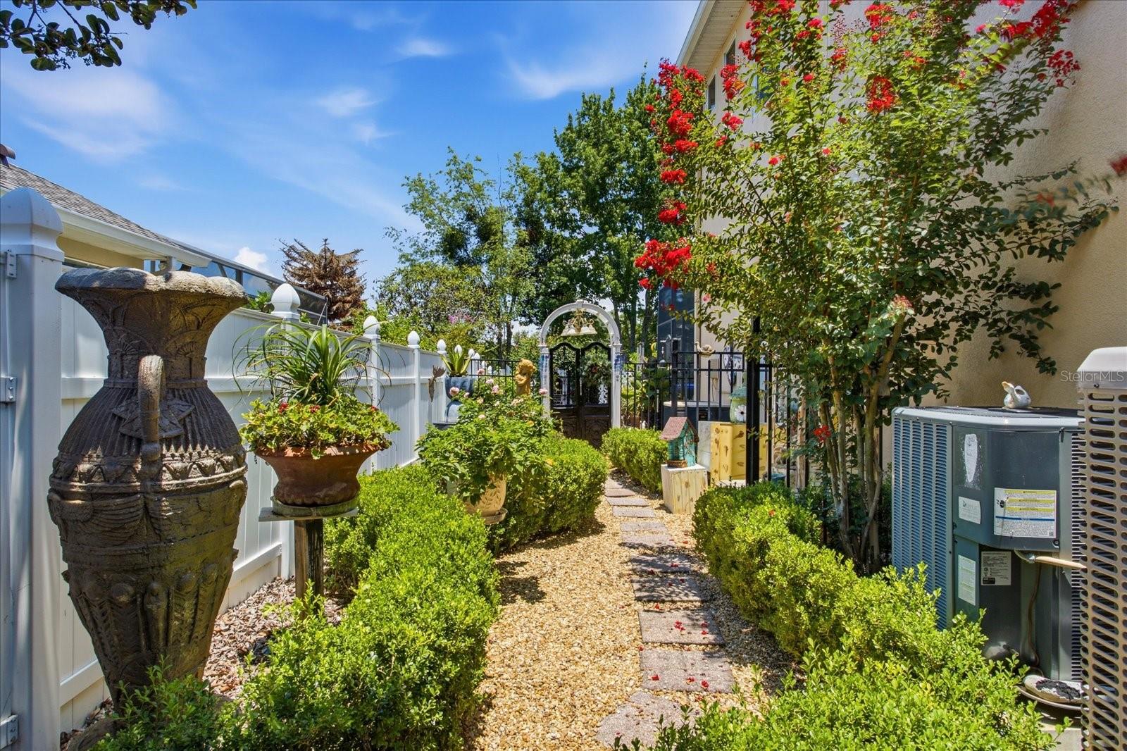 ALEXANDRIA PLACE - Residential