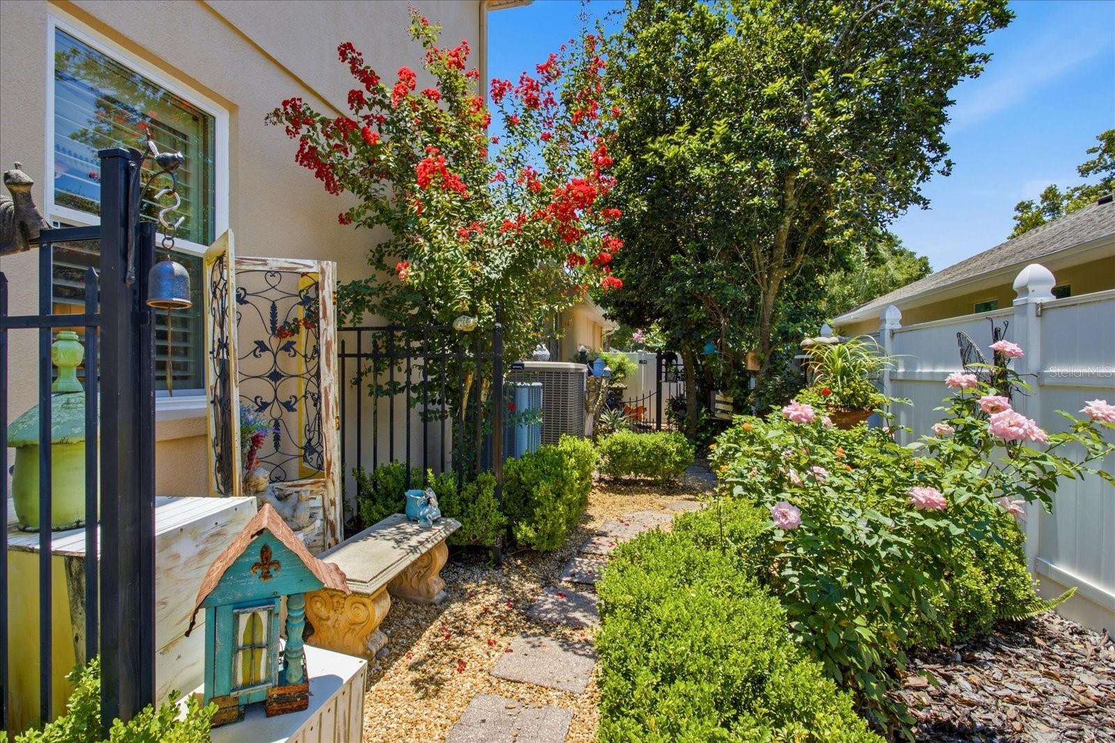 ALEXANDRIA PLACE - Residential