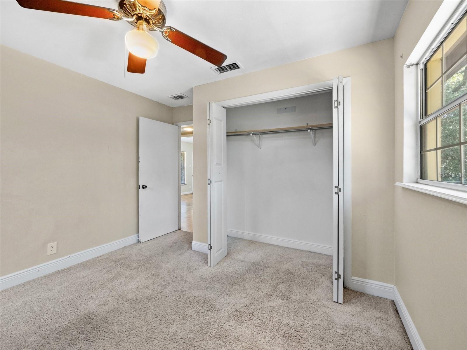 MOUNT PLYMOUTH - Commercial Sale