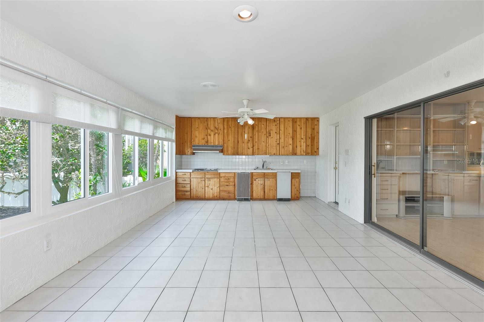 SYMPHONY ISLES UNIT TWO - Residential Lease