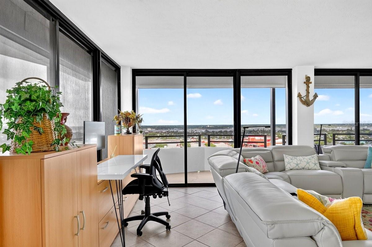 OCEAN RITZ CONDO UNIT 01 - Residential