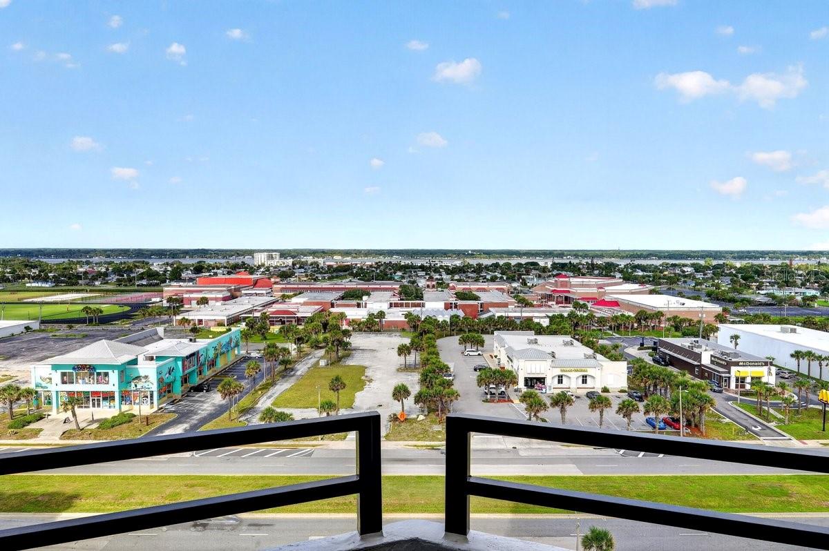OCEAN RITZ CONDO UNIT 01 - Residential