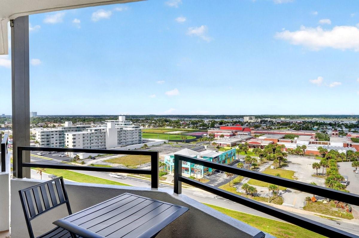 OCEAN RITZ CONDO UNIT 01 - Residential